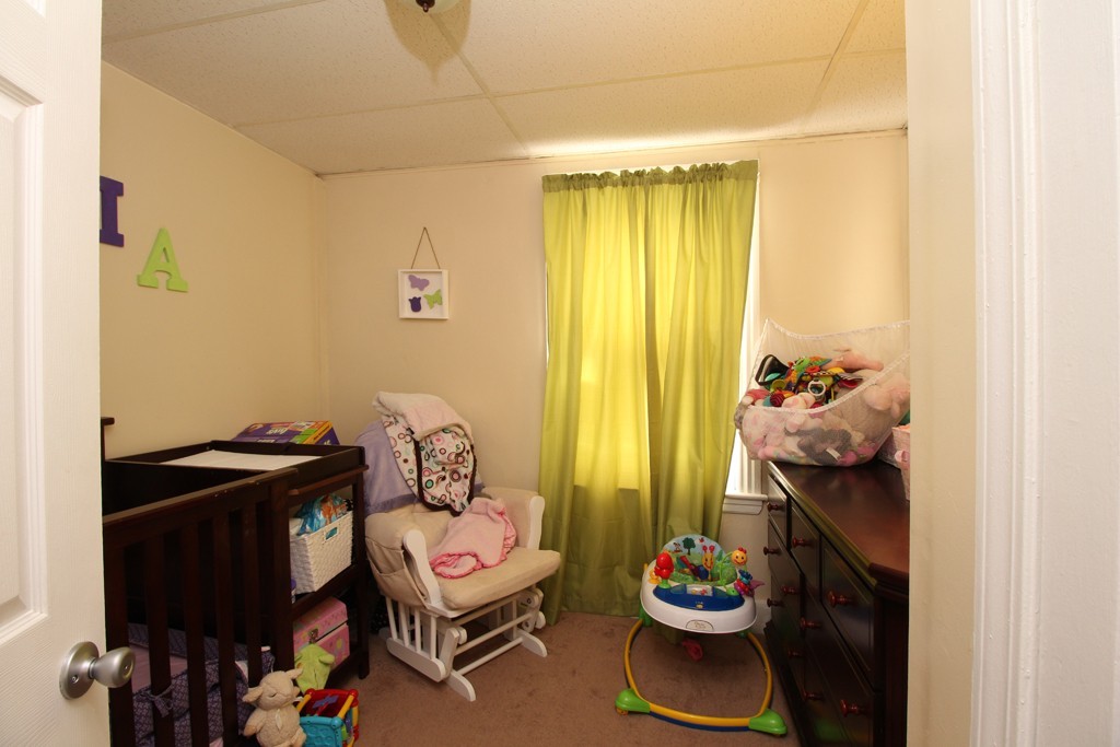 8 Oswald Street Worcester, MA 01607 - Photo 5 of 17 Gallery Image 5