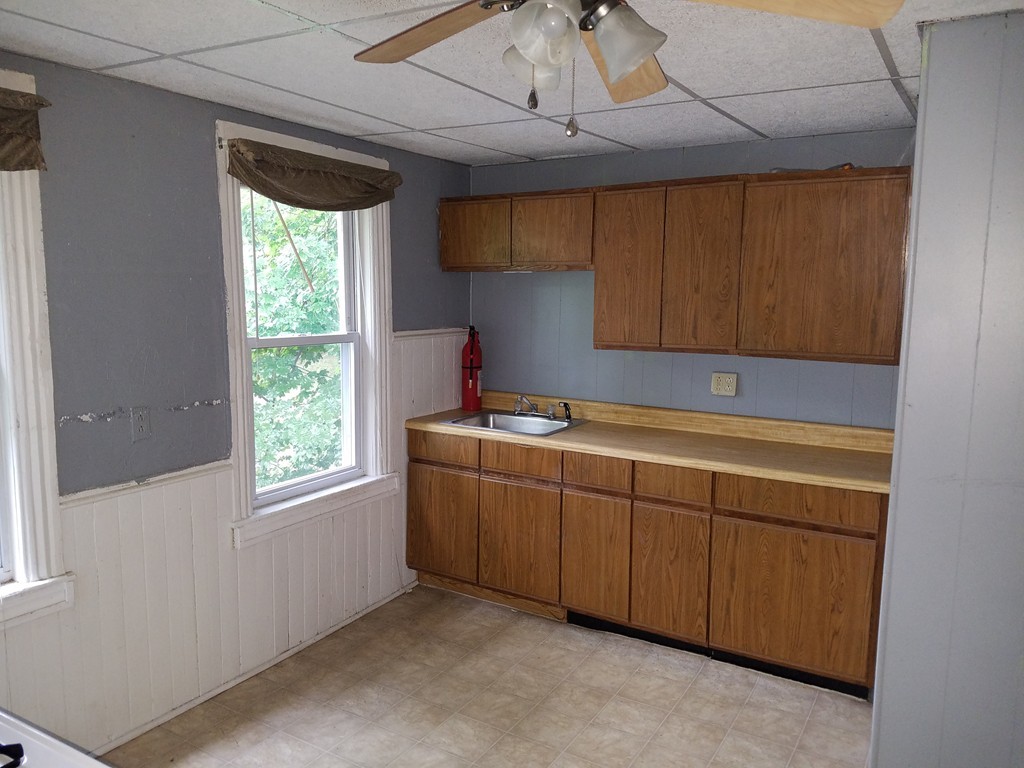 8 Oswald Street Worcester, MA 01607 - Photo 9 of 17 Gallery Image 9