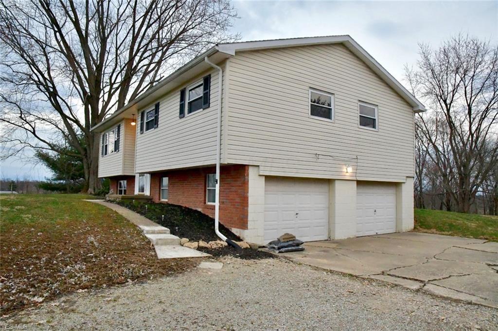 3350 Wayne Ridge Road Zanesville, OH 43701 - Photo 3 of 34