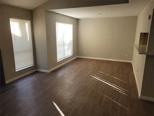 $1,600 | 7200 West T C Jester Boulevard, Unit 2403, Houston, TX 77088