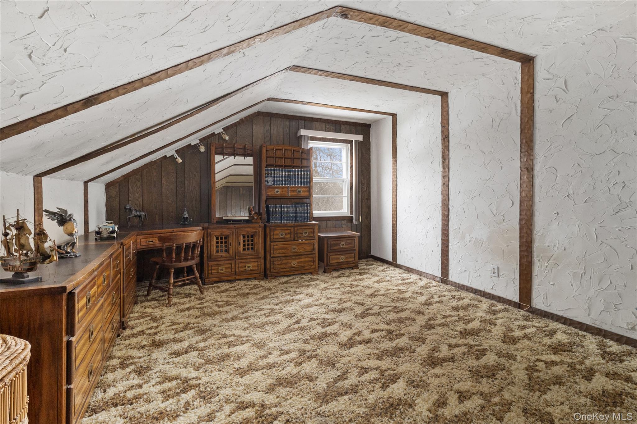 20 Old Farm Road Scarsdale, NY 10583 - Photo 23 of 41 Alternate view of the third bedroom
