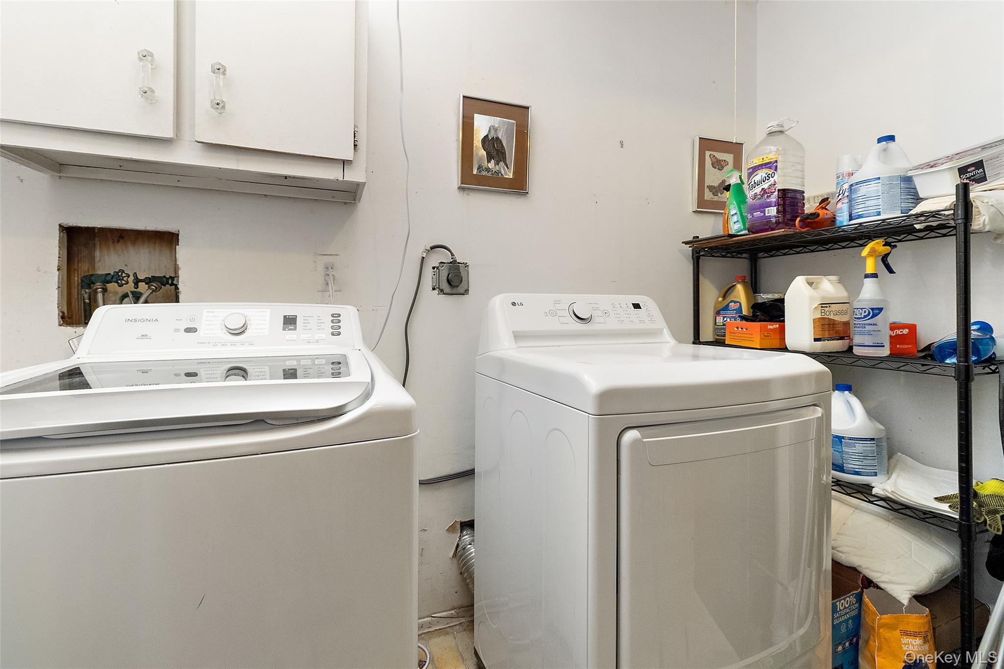 20 Old Farm Road Scarsdale, NY 10583 - Photo 34 of 40 a utility room with dryer and washer