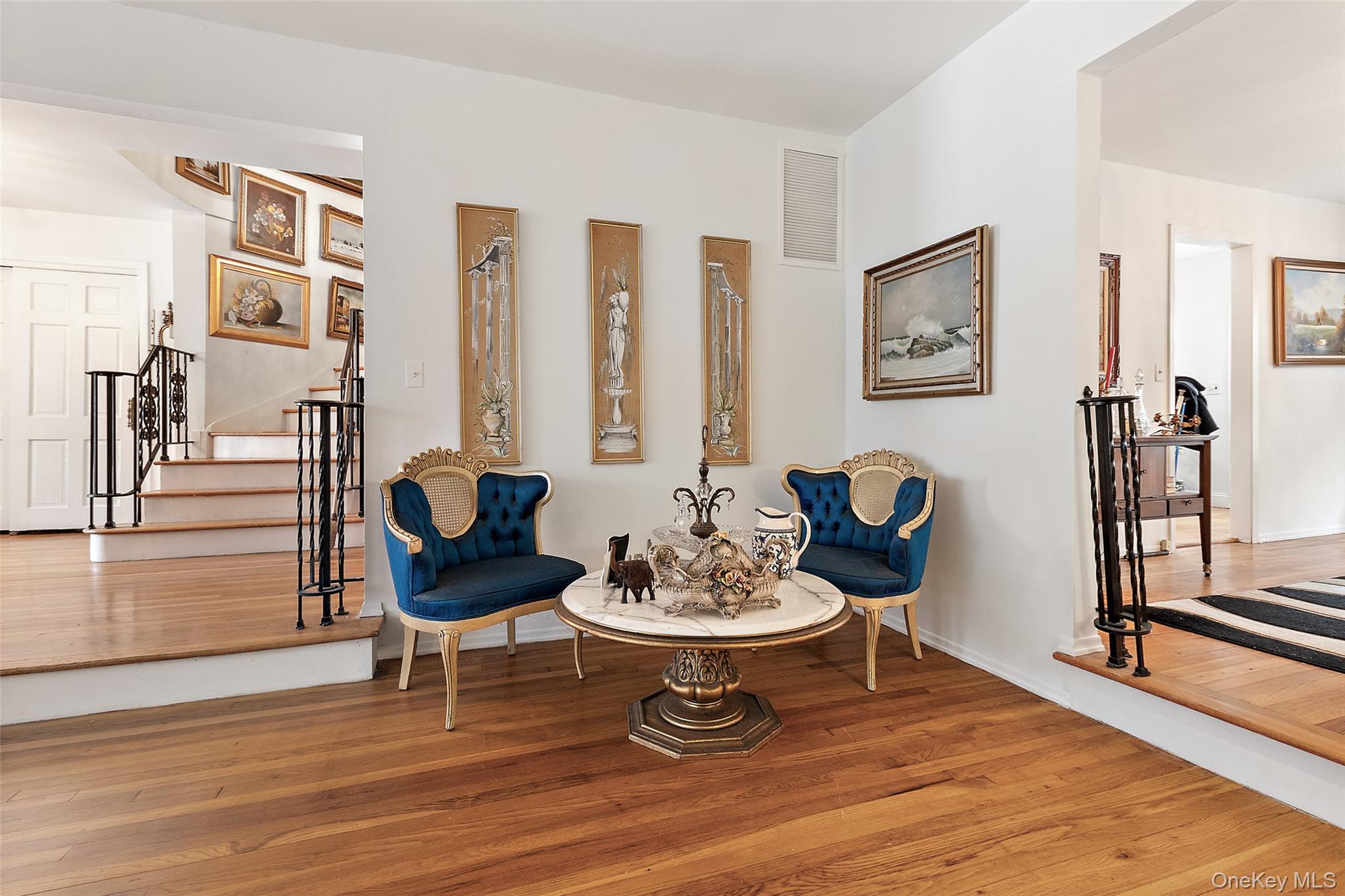 20 Old Farm Road Scarsdale, NY 10583 - Photo 7 of 40 a dining room with furniture and wooden floor