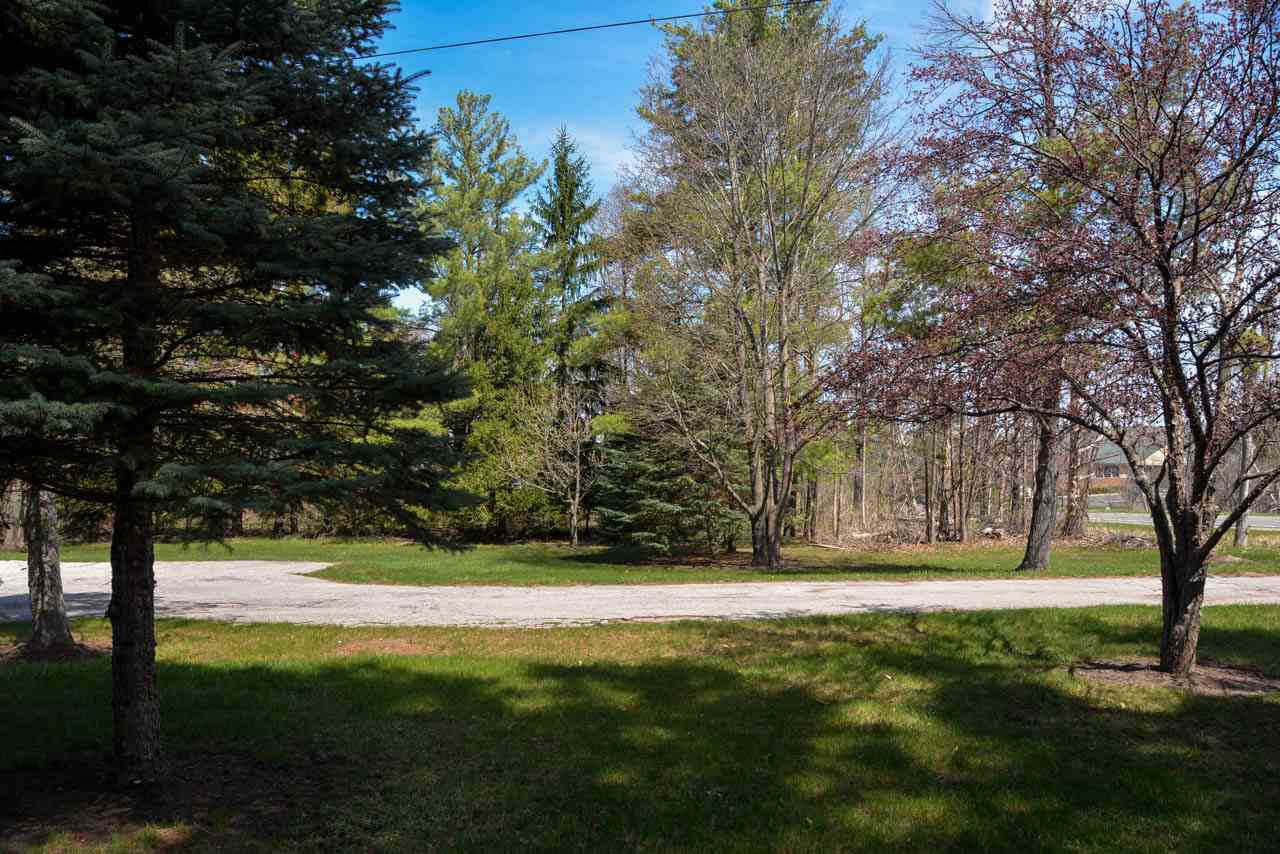 2527 North Three Mile Road Traverse City, MI 49686 - Photo 34 of 38 1831388-33.JPG