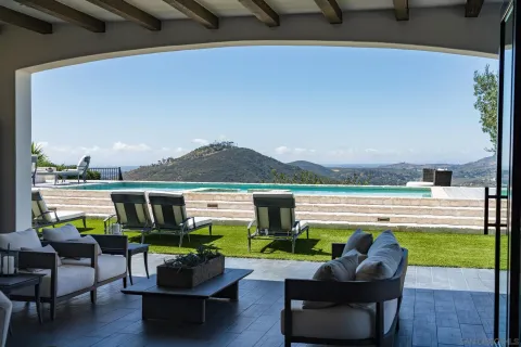 $3,850,000 | 8082 El Cielo, Rancho Santa Fe, CA 92067