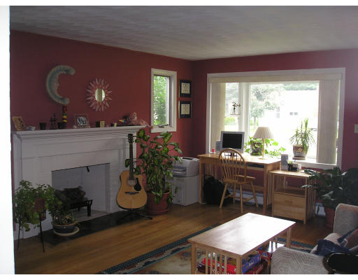 717 Holyoke Road Westfield, MA 01085 - Photo 9 of 14 Gallery Image 9