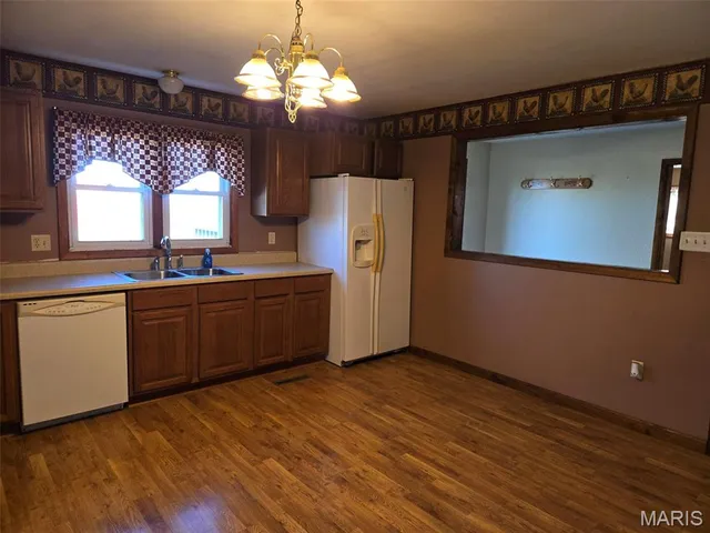 $270,000 | 1590 Hookdale Avenue, Keyesport, IL 62253