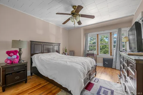 $749,000 | 225-13 95th Avenue, Floral Park, NY 11001