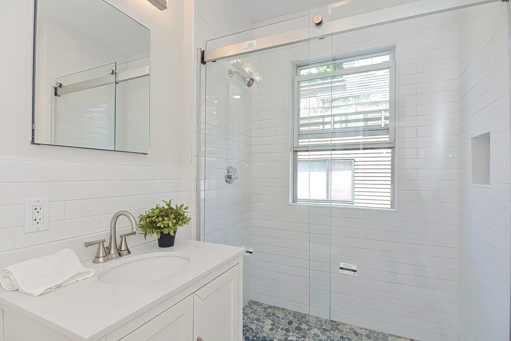 28 Inman Street, Unit 3 Cambridge, MA 02139 - Photo 20 of 25