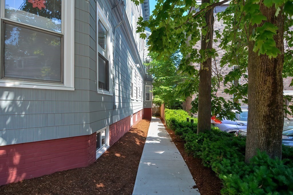 28 Inman Street, Unit 3 Cambridge, MA 02139 - Photo 24 of 25