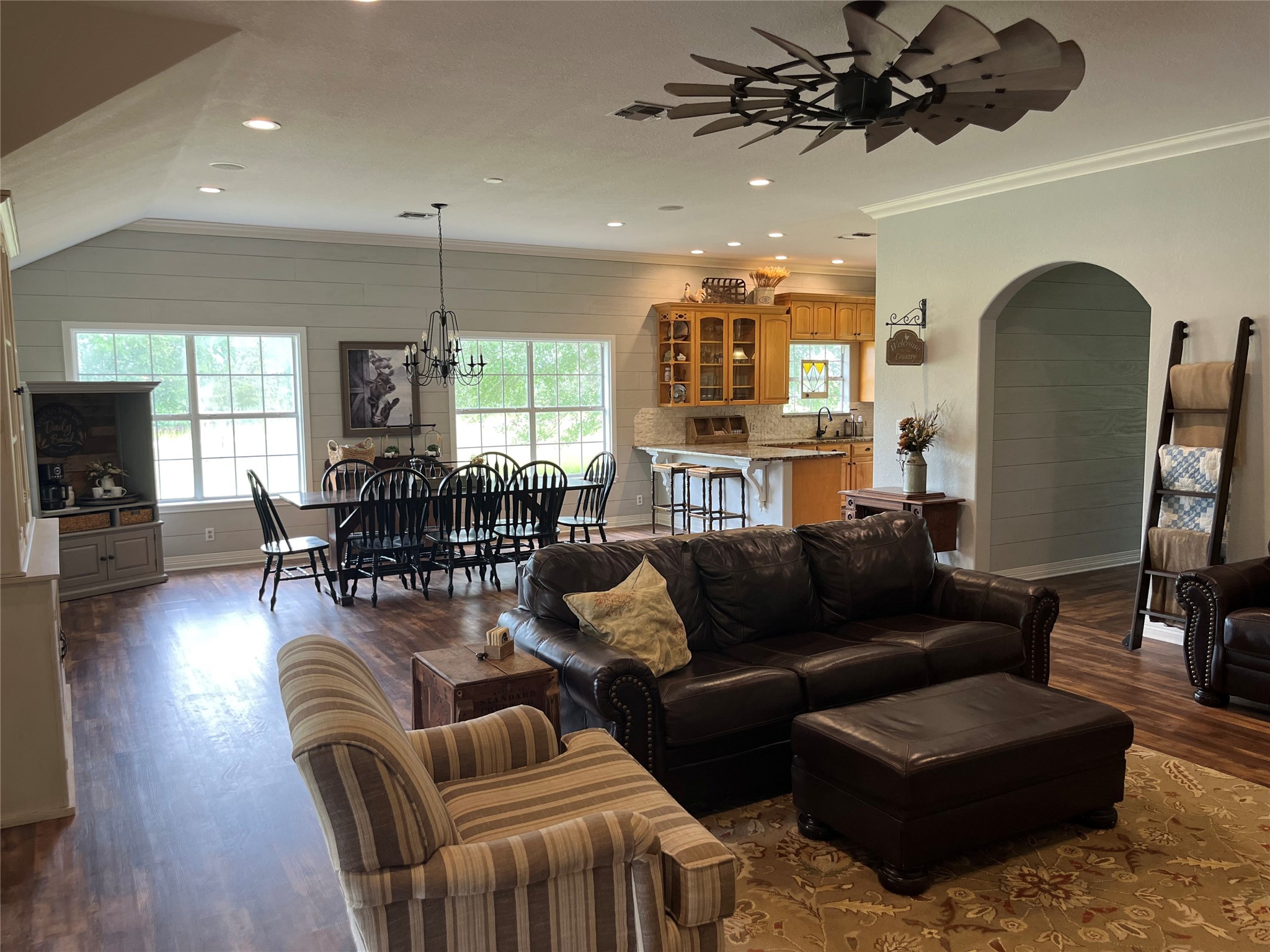 1015 Coy Road Weimar, TX 78962 - Photo 11 of 28