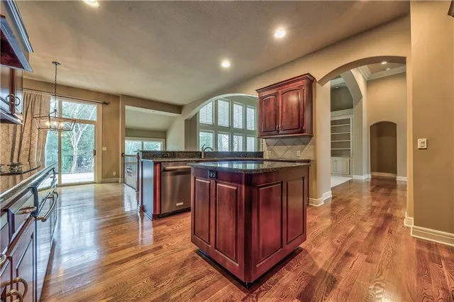$799,950 | 9638 Zarda Drive, Lenexa, KS 66227