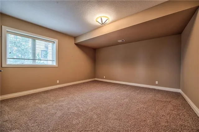 $799,950 | 9638 Zarda Drive, Lenexa, KS 66227