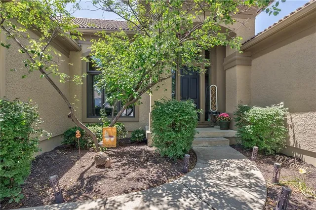 $799,950 | 9638 Zarda Drive, Lenexa, KS 66227