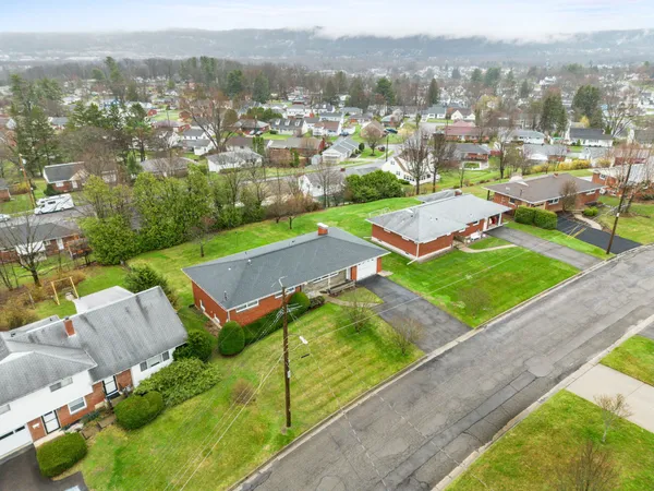 $235,000 | 2732 Hamilton Drive, Endicott, NY 13760