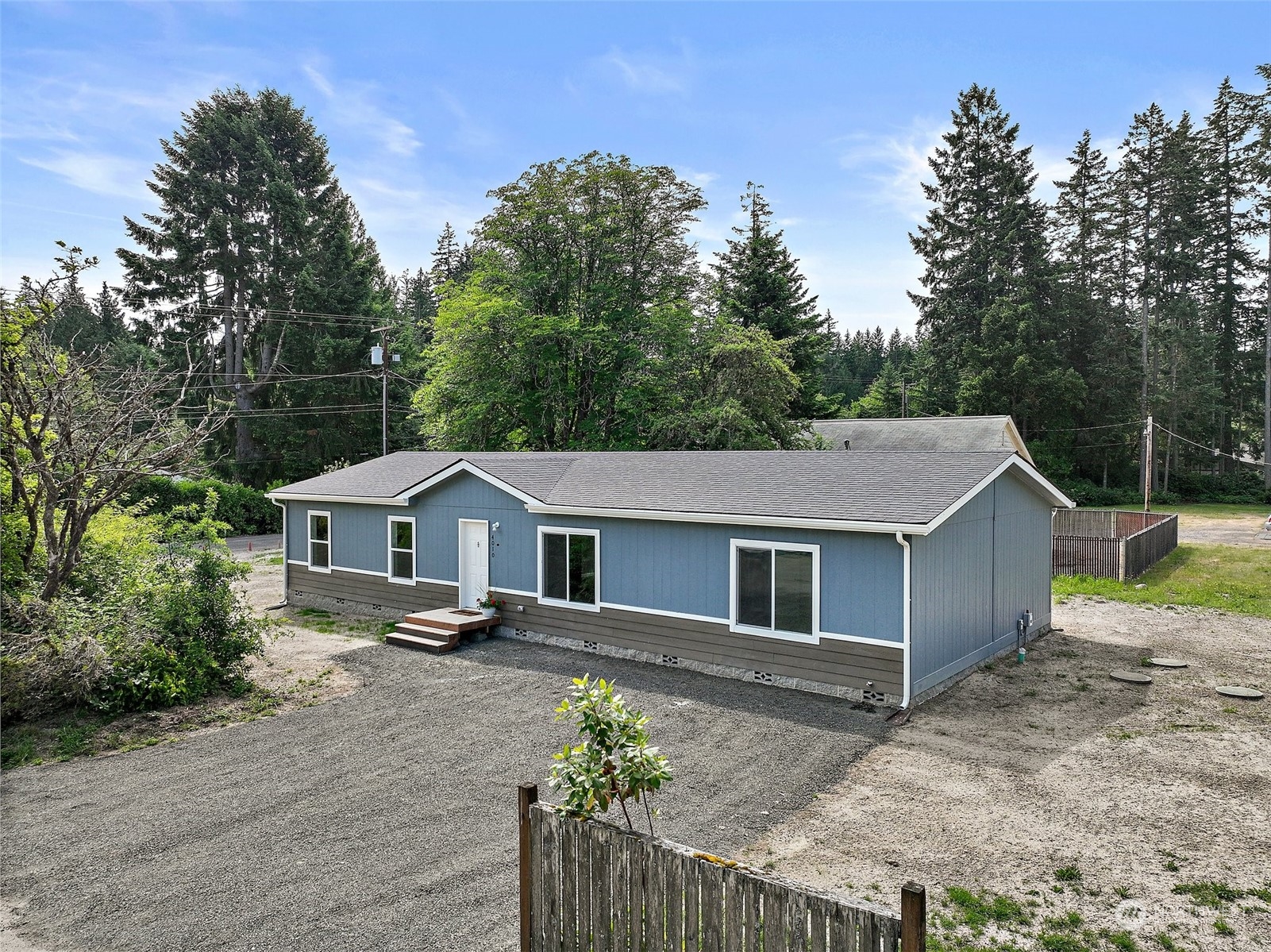 4010 Sunnyslope Road Southwest Port Orchard, WA 98367 - Photo 1 of 35 Gallery Image 1