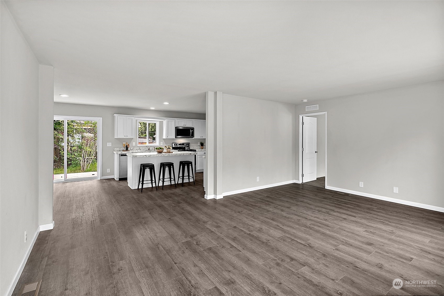 4010 Sunnyslope Road Southwest Port Orchard, WA 98367 - Photo 3 of 35 Gallery Image 3