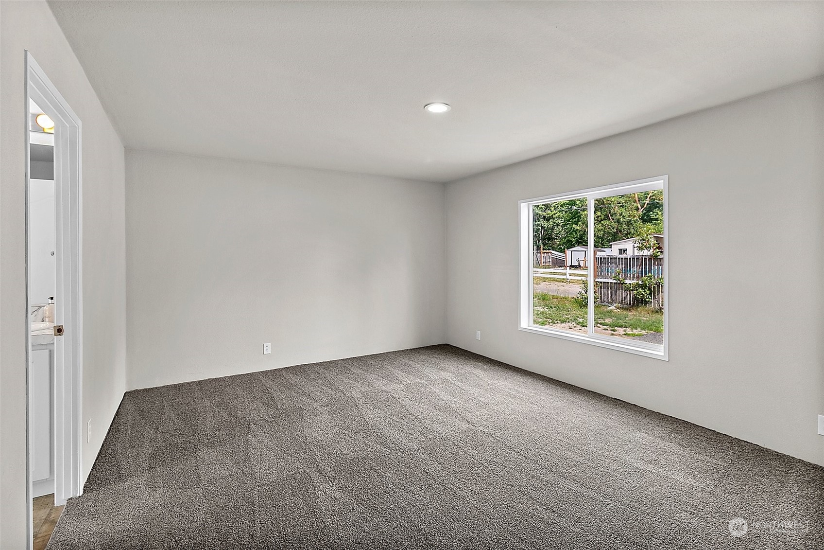 4010 Sunnyslope Road Southwest Port Orchard, WA 98367 - Photo 7 of 35 Gallery Image 7