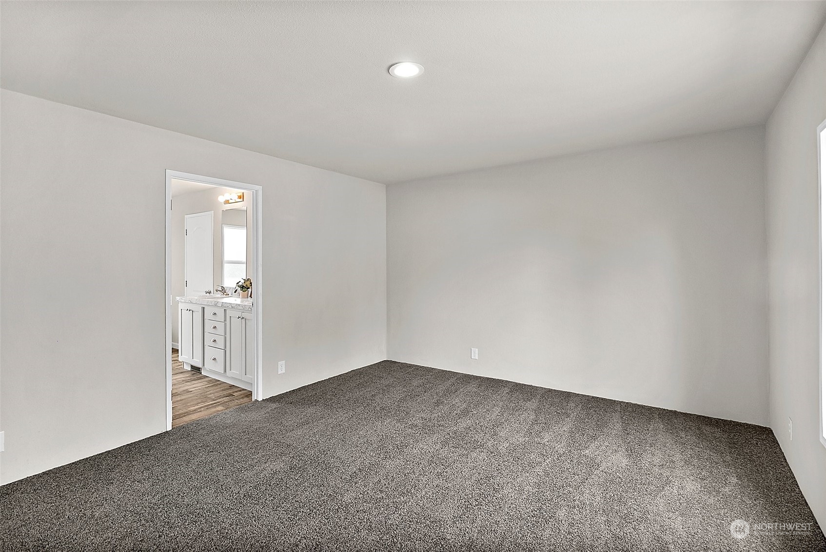 4010 Sunnyslope Road Southwest Port Orchard, WA 98367 - Photo 8 of 35 Gallery Image 8