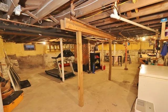 $439,900 | 15 Mc Kinley Street, Bangor, ME 04401