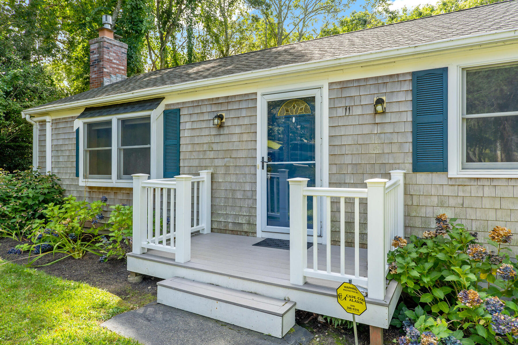 11 Warwick Way Mashpee, MA 02649 - Photo 3 of 23 004_11Warwick_091126