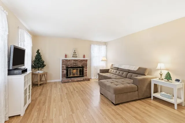 $599,900 | 24 Maverick Drive, Mansfield, MA 02048