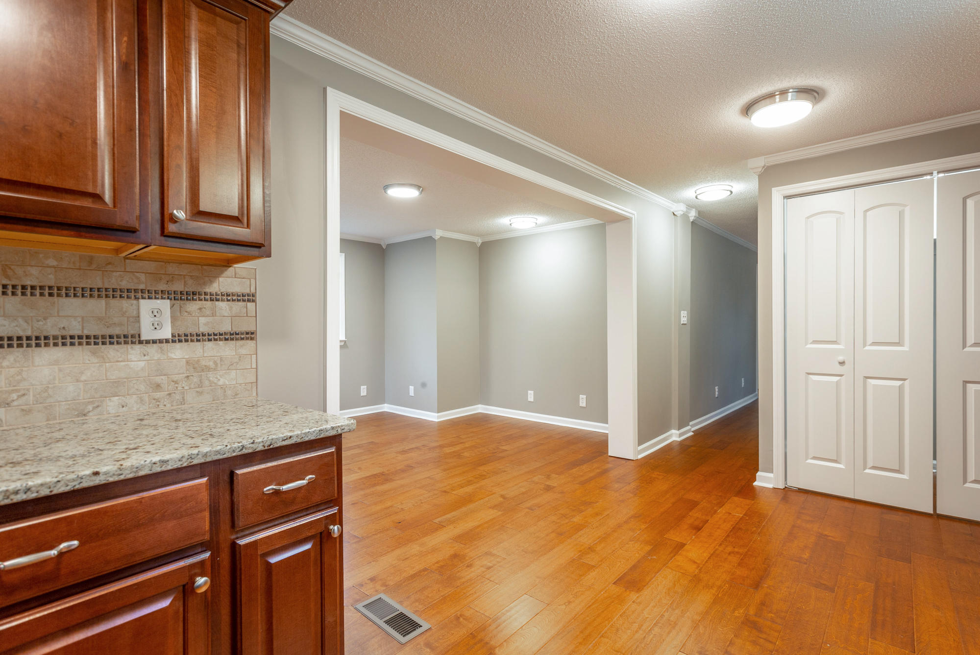 819 Talley Road Chattanooga, TN 37411 - Photo 6 of 50 819 Talley Rd. HD-47