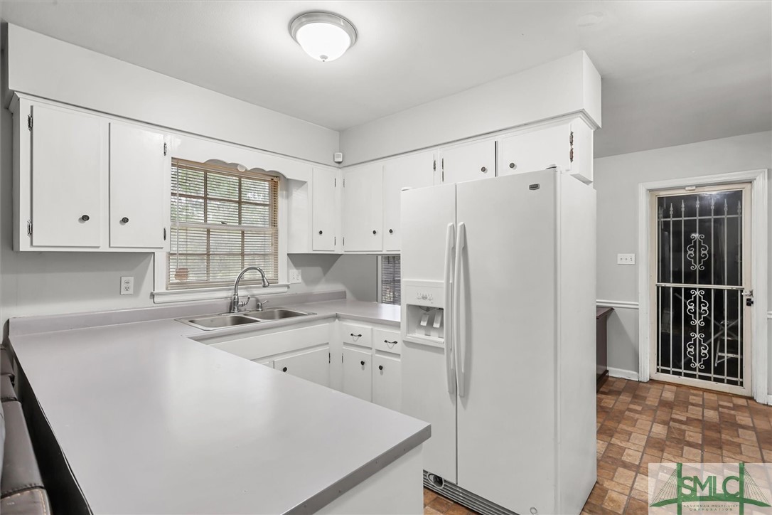 719 Windsor Road Savannah, GA 31419 - Photo 13 of 40