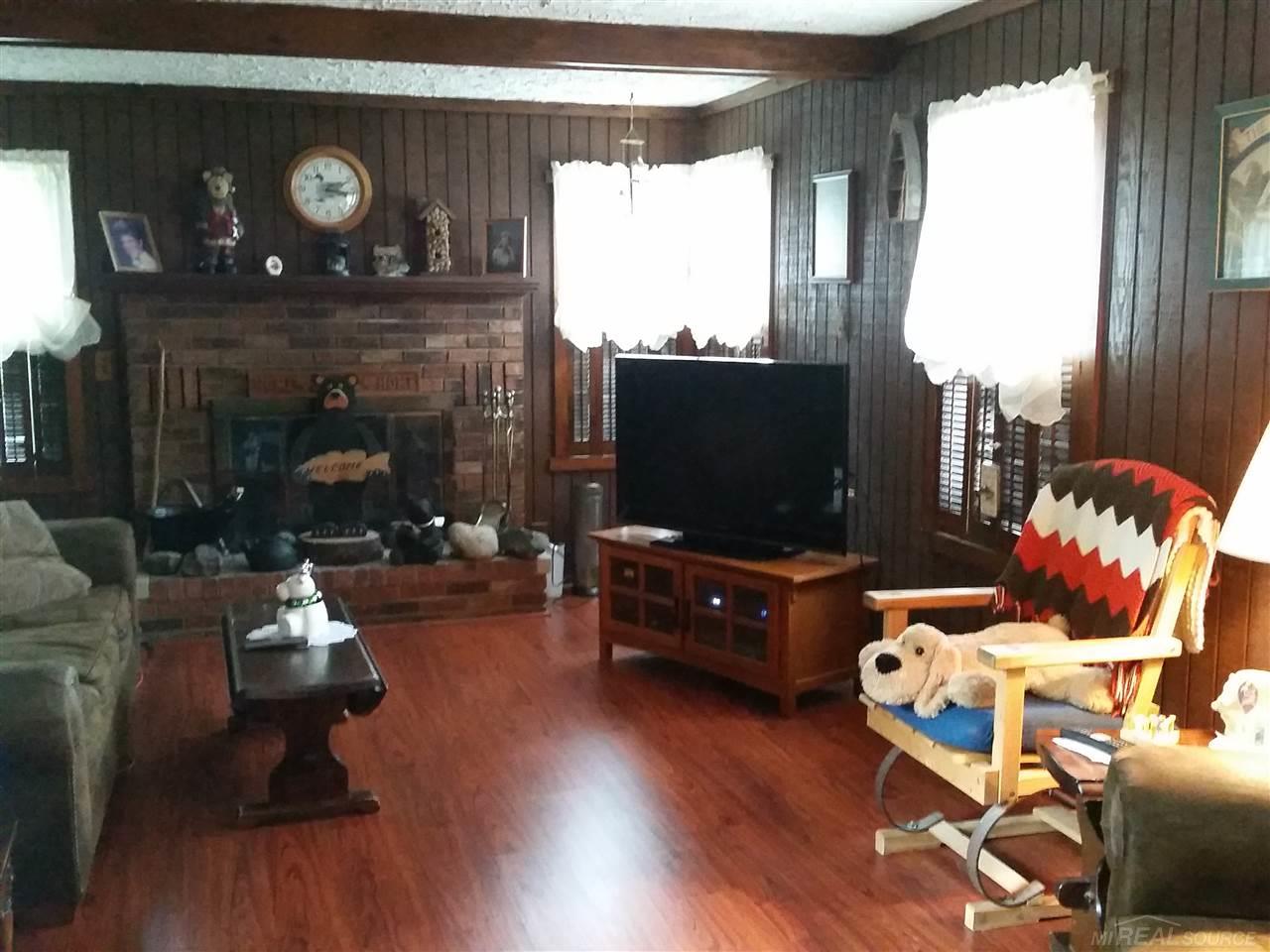 15740 Stephens Road Eastpointe, MI 48021 - Photo 11 of 27 31257058-10.JPG