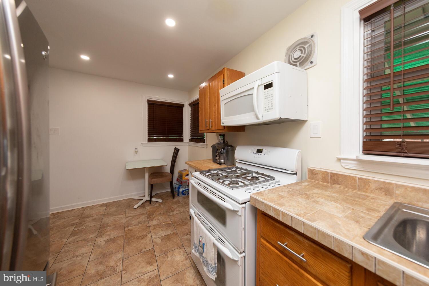 1510 Rhawn Street Philadelphia, PA 19111 - Photo 9 of 24 Gallery Image 9