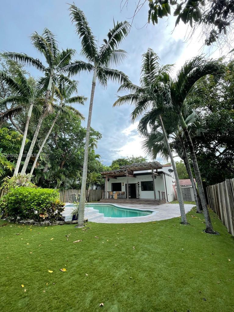 111 Southwest 29th Road, Unit 111 Miami, FL 33129 - Photo 9 of 12