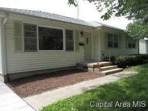 39 Radcliff Road Springfield, IL 62703 - Photo 2 of 21