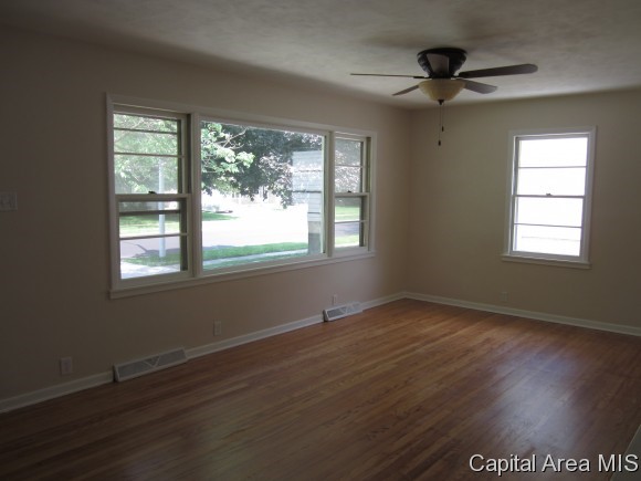 39 Radcliff Road Springfield, IL 62703 - Photo 4 of 21
