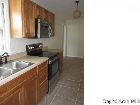 39 Radcliff Road Springfield, IL 62703 - Photo 5 of 21