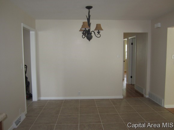39 Radcliff Road Springfield, IL 62703 - Photo 9 of 21