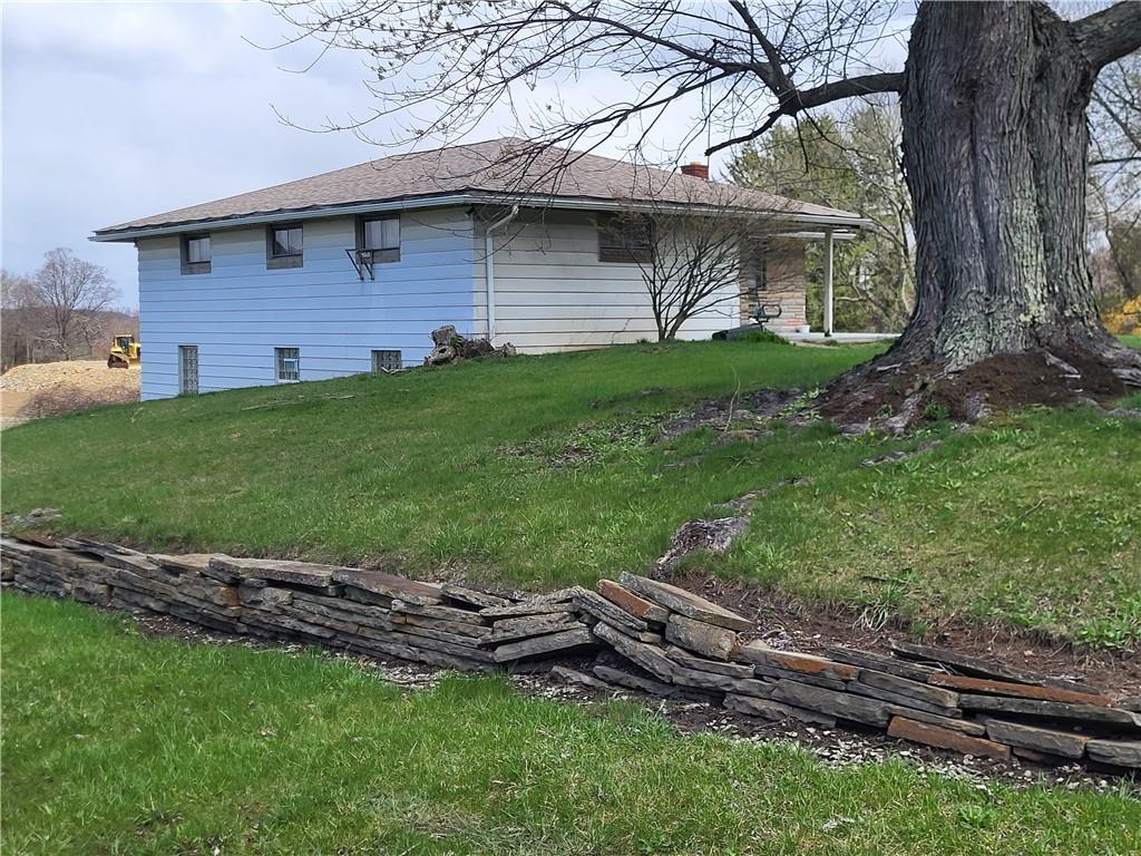 265 Highway 31 Ruffs Dale, PA 15679 - Photo 2 of 17 DRIVEWAY SIDE