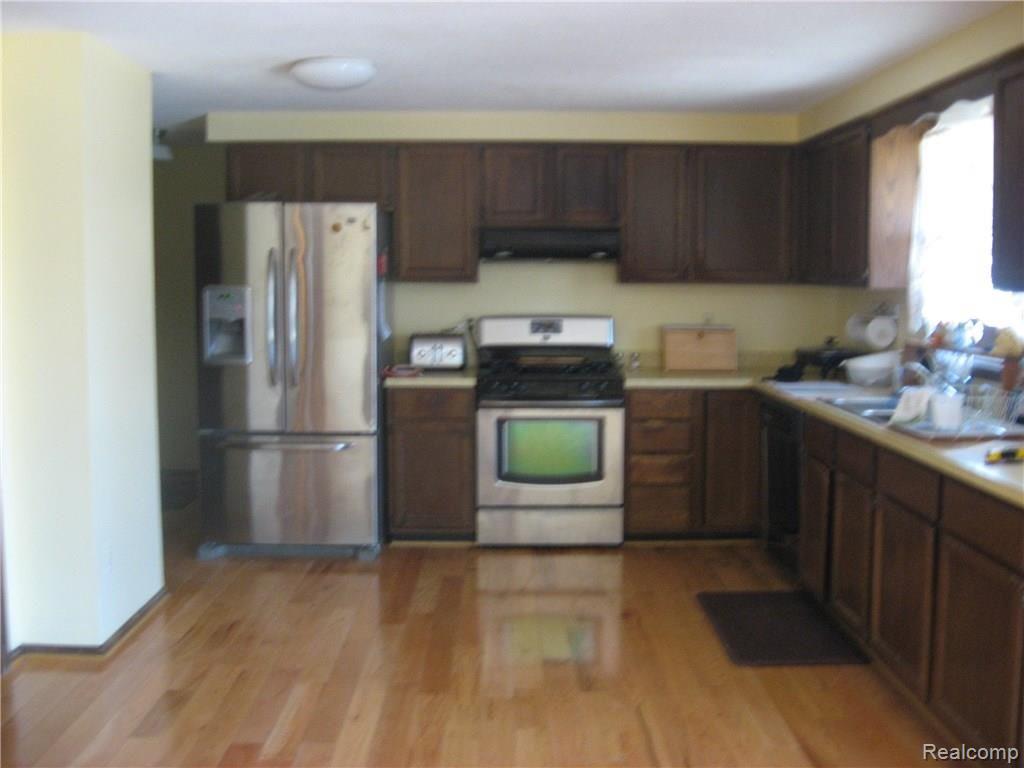 5075 Kidder Road Almont, MI 48003 - Photo 3 of 11 IMG_5253.JPG
