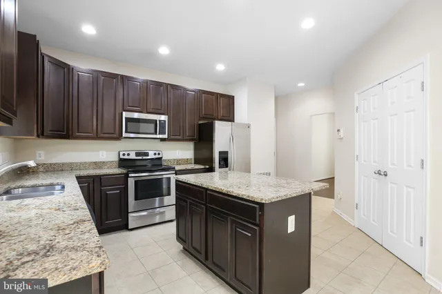 $2,800 | 1623 Lafayette Boulevard, Fredericksburg, VA 22401