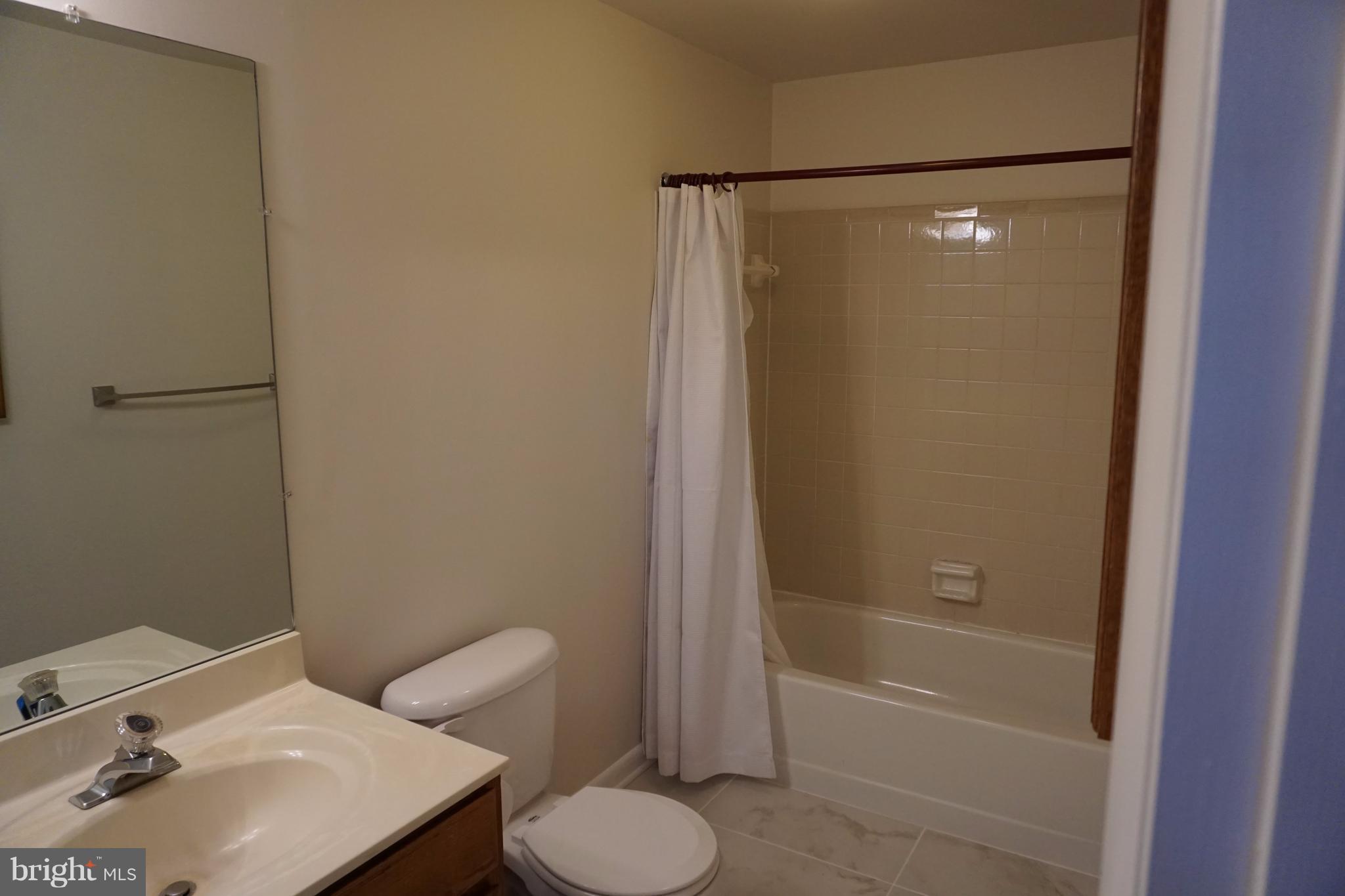 5459 Vantage Point Road, Unit 14 Columbia, MD 21044 - Photo 17 of 30 Bath (Master)