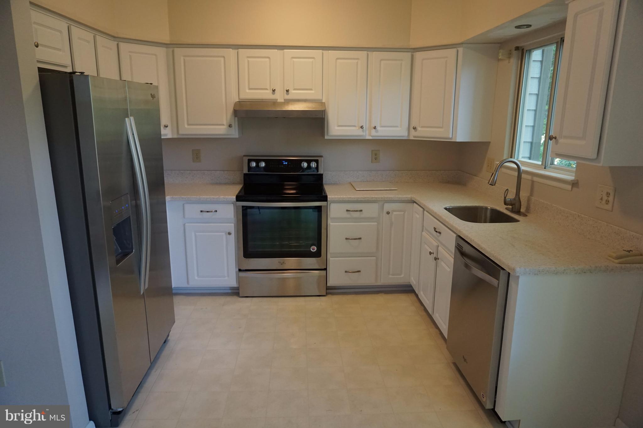5459 Vantage Point Road, Unit 14 Columbia, MD 21044 - Photo 7 of 30 Kitchen