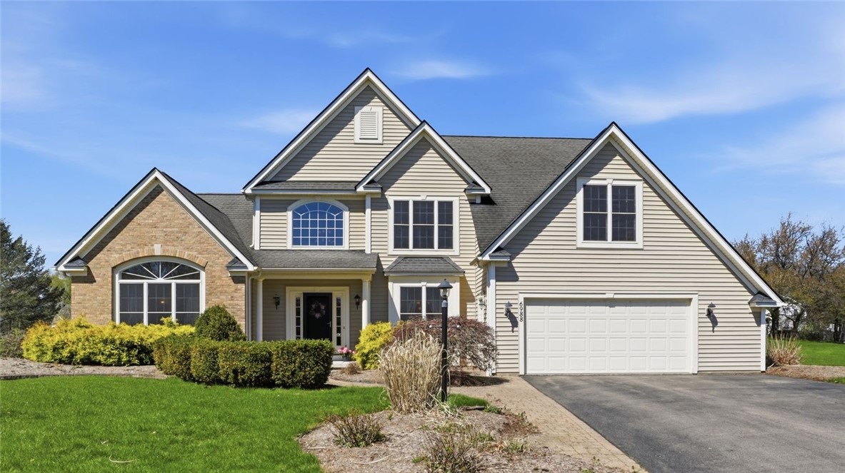 6988 Hackney Circle Victor, NY 14564 - Photo 2 of 47