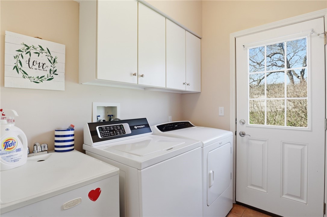 6988 Hackney Circle Victor, NY 14564 - Photo 36 of 47