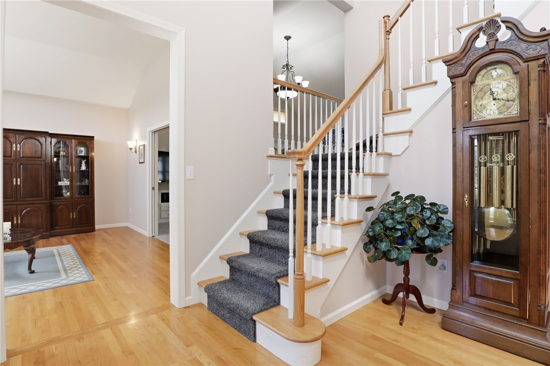 6988 Hackney Circle Victor, NY 14564 - Photo 7 of 47