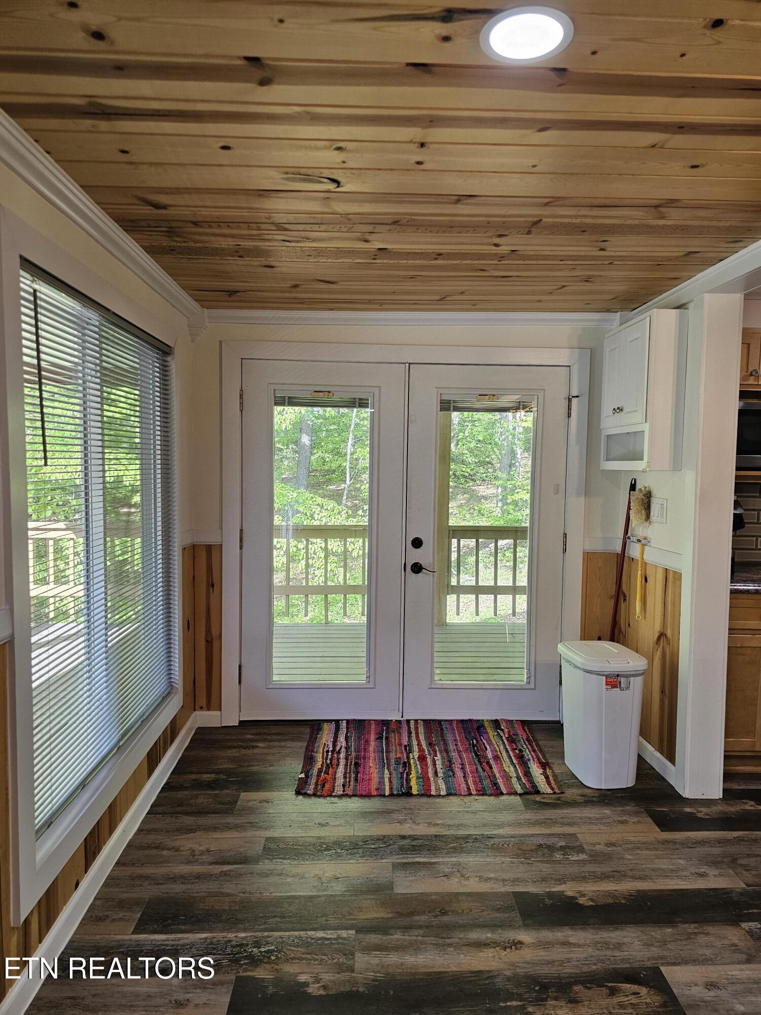 355 Eli Lane Oneida, TN 37841 - Photo 20 of 58 French Doors to Deck