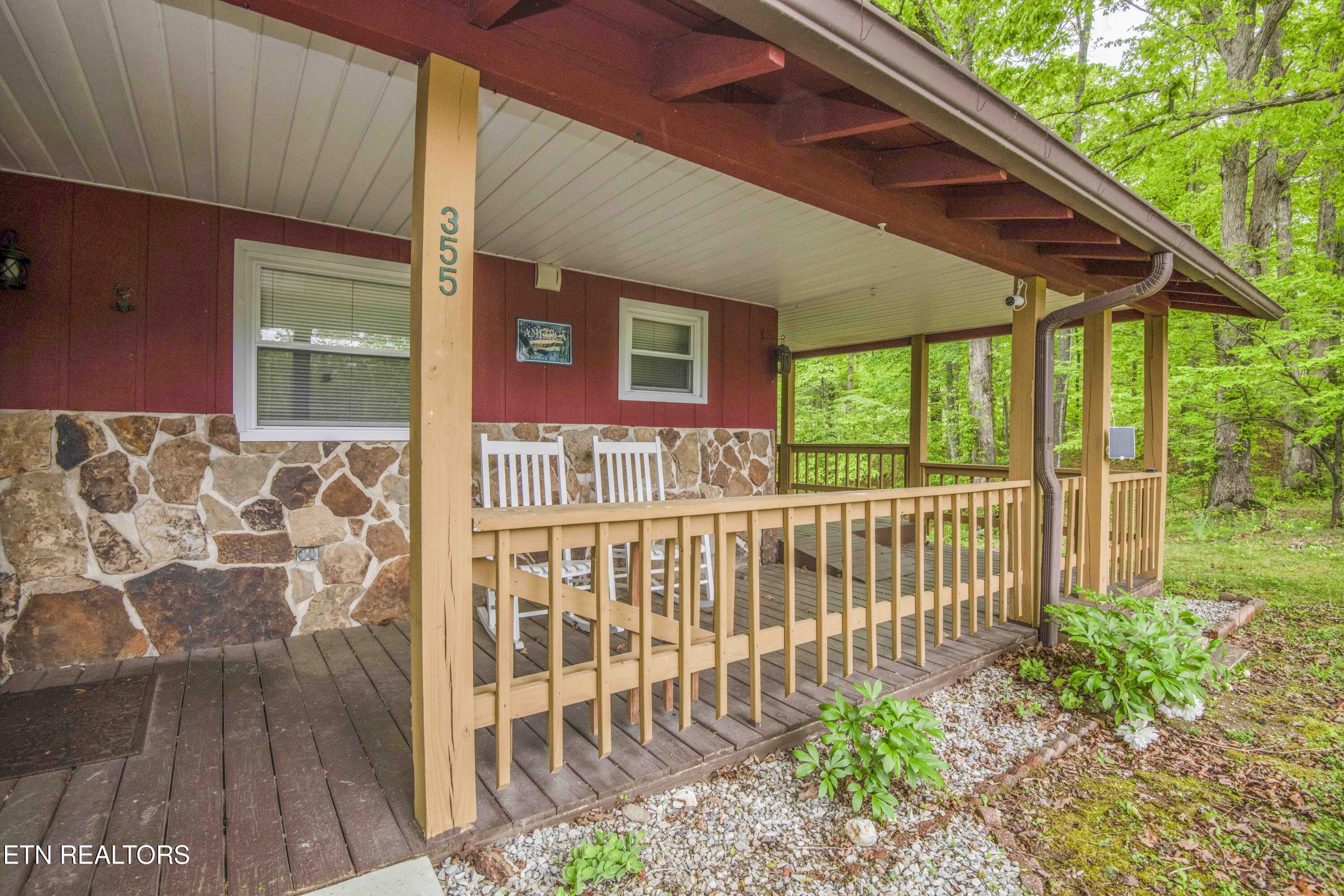 355 Eli Lane Oneida, TN 37841 - Photo 3 of 58 Covered Porch