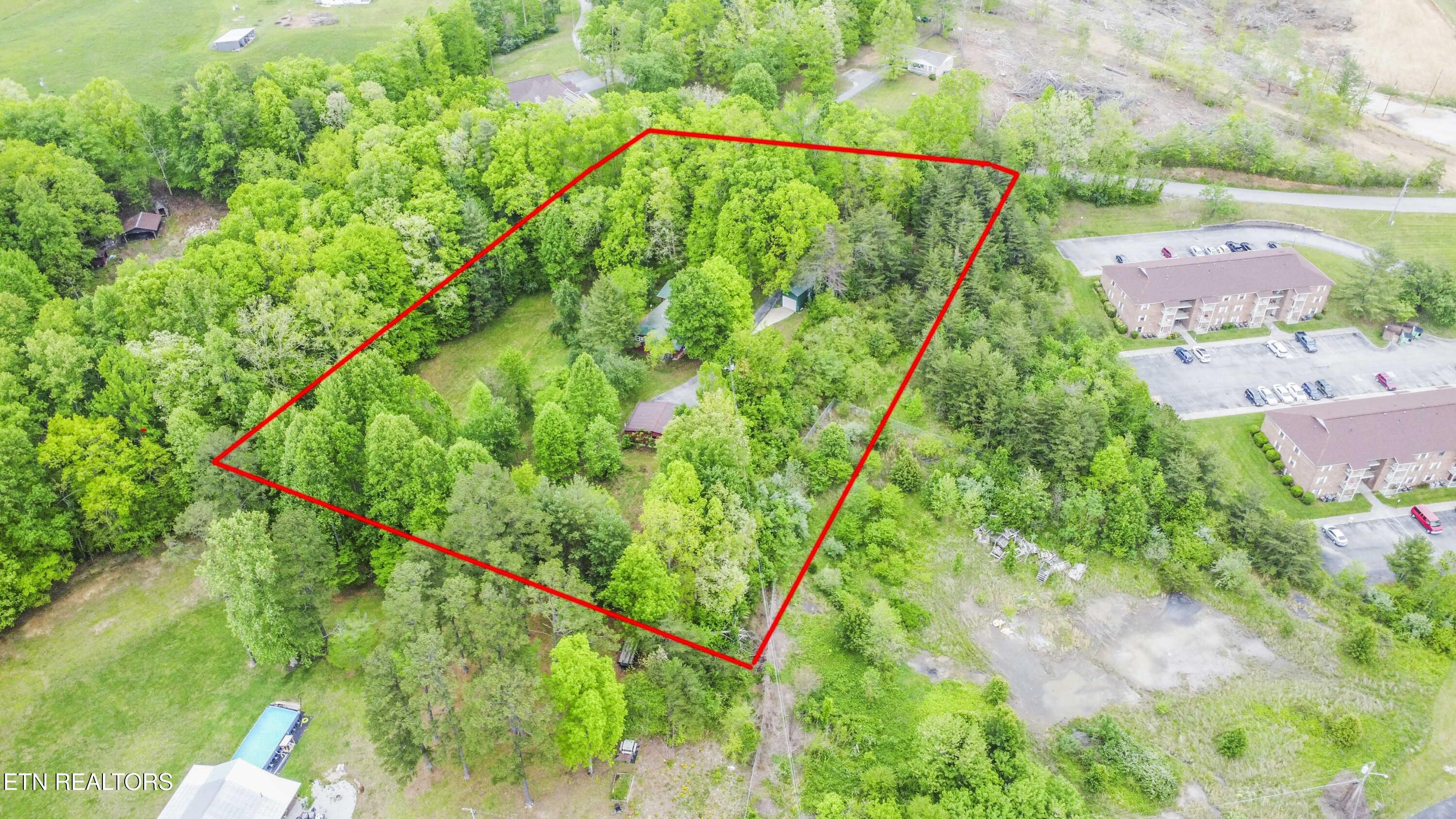355 Eli Lane Oneida, TN 37841 - Photo 45 of 58 drone 1_1
