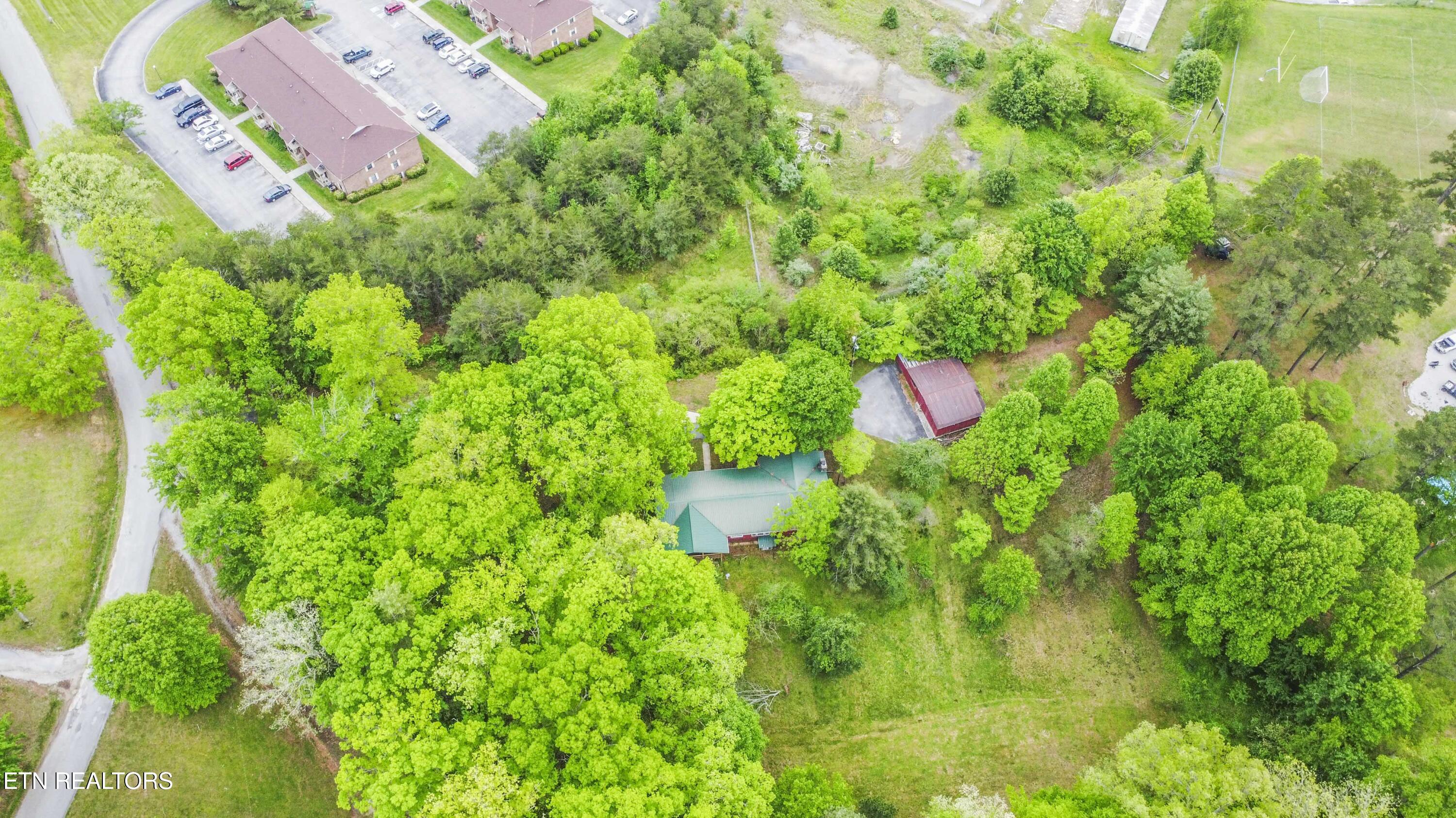 355 Eli Lane Oneida, TN 37841 - Photo 46 of 58 drone 2_1