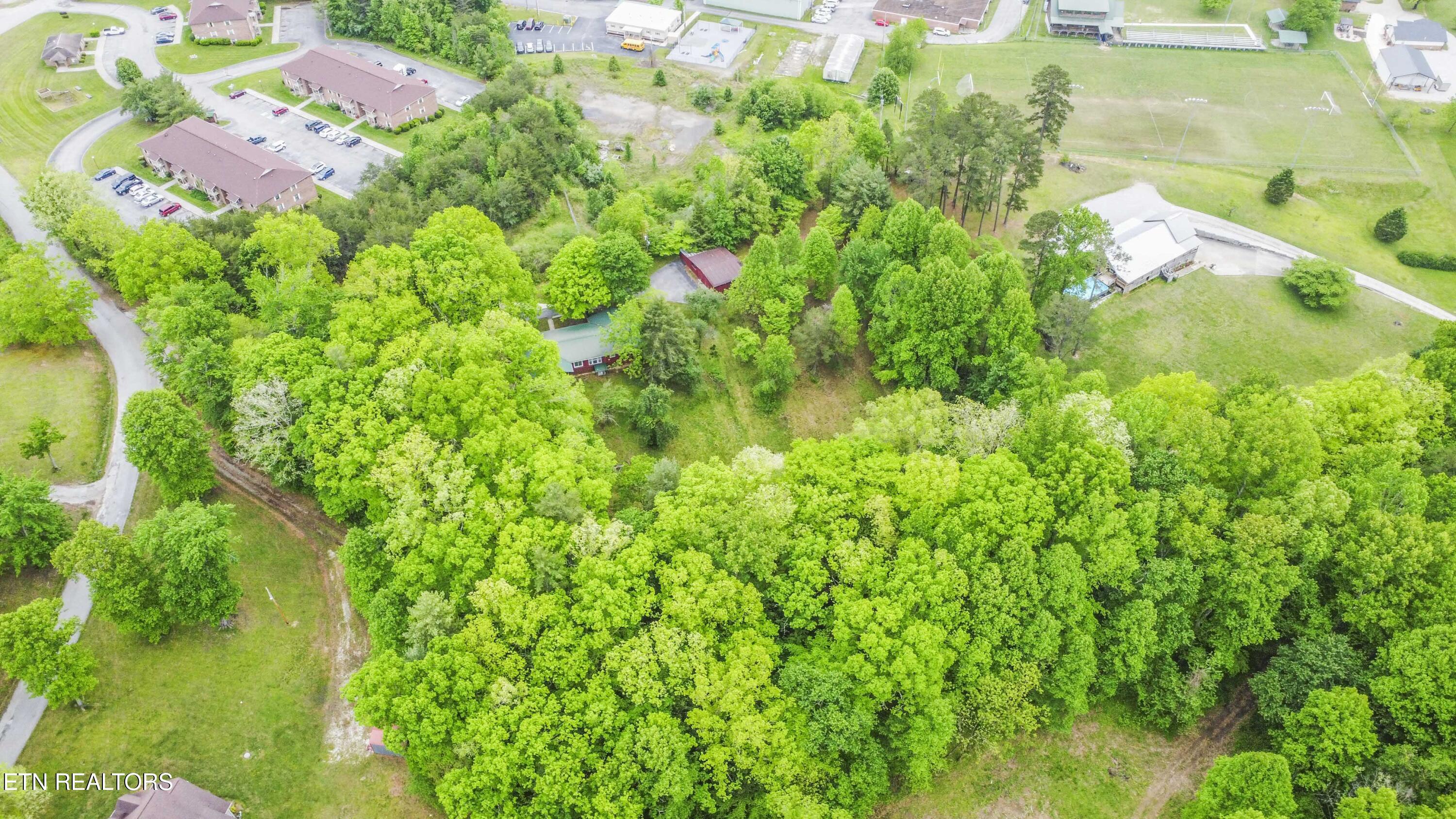 355 Eli Lane Oneida, TN 37841 - Photo 48 of 58 drone 4_1