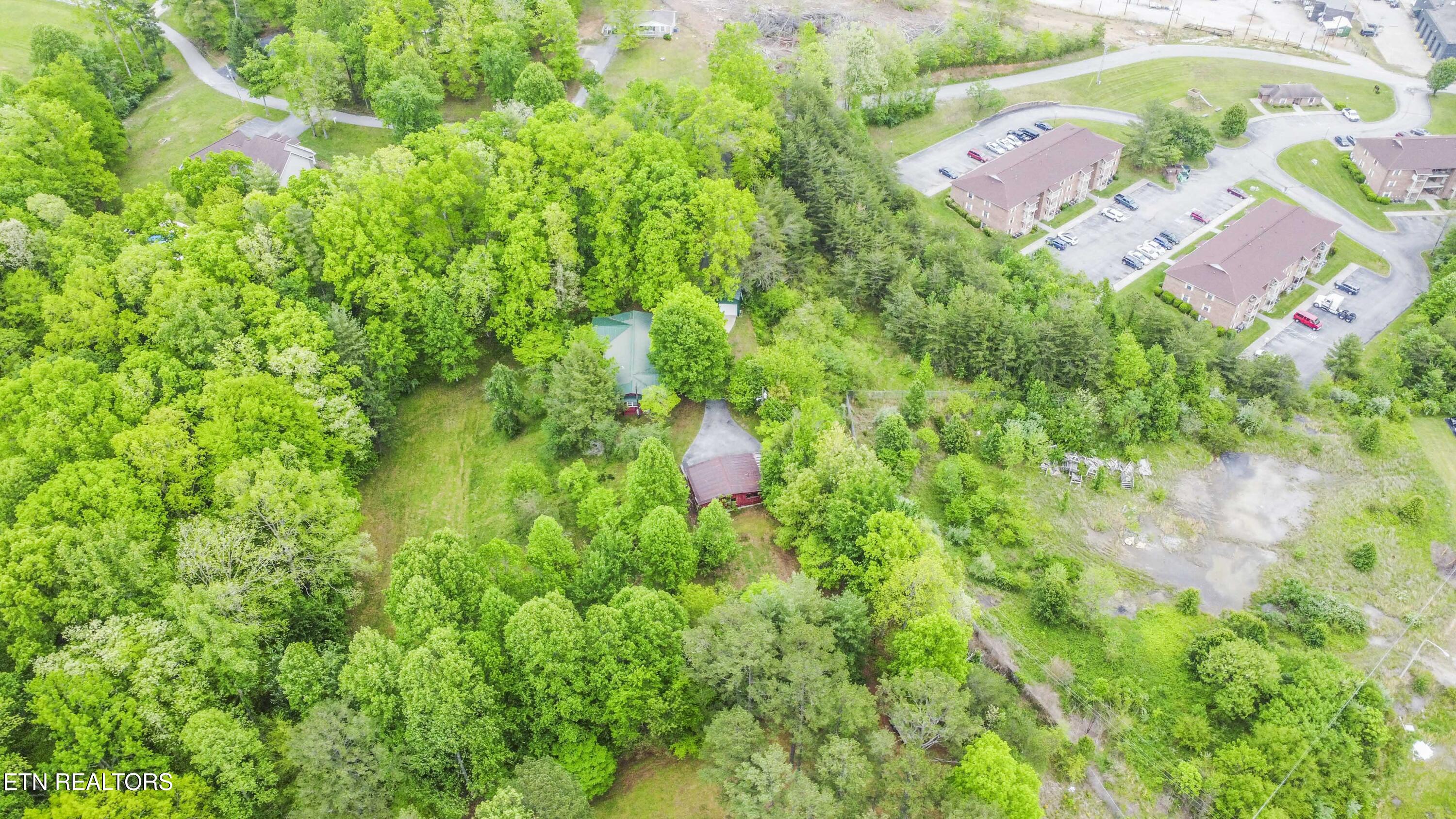 355 Eli Lane Oneida, TN 37841 - Photo 51 of 58 drone 7_1