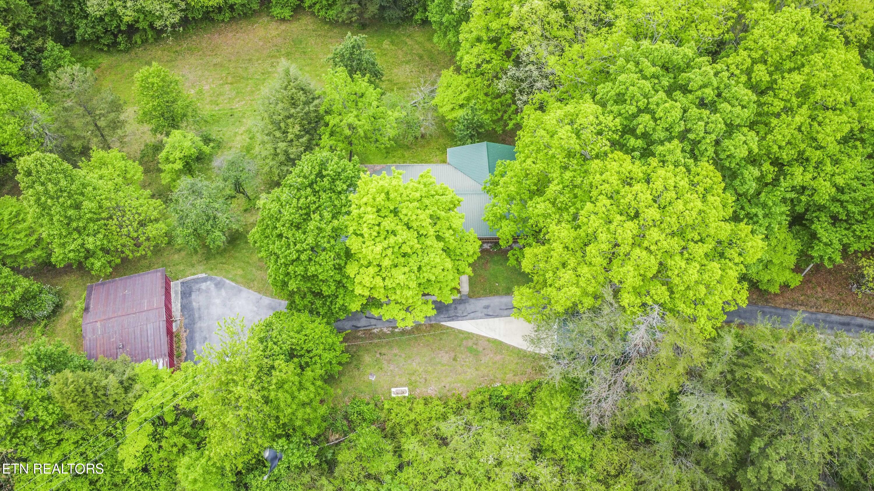 355 Eli Lane Oneida, TN 37841 - Photo 55 of 58 drone 12_1